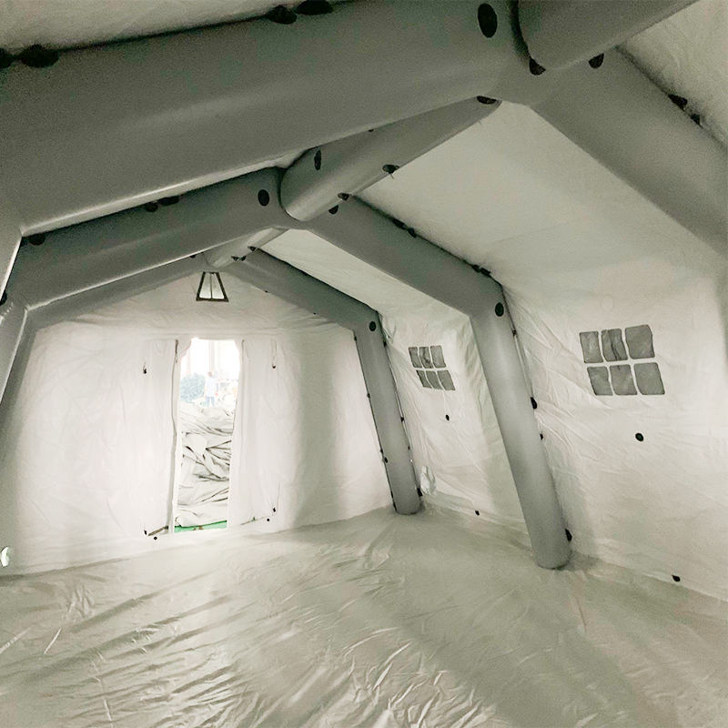 Lavtrykk 5,6 x 7,55 m flerbruks oppblåsbart oppblåsbart telt med middels raskt utplassering